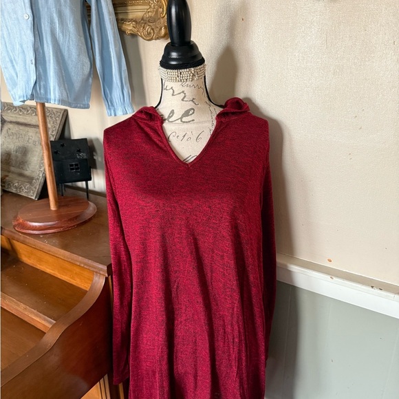 Red and Black heathered V-neck hooded lightweight pullover NWT - Picture 1 of 7
